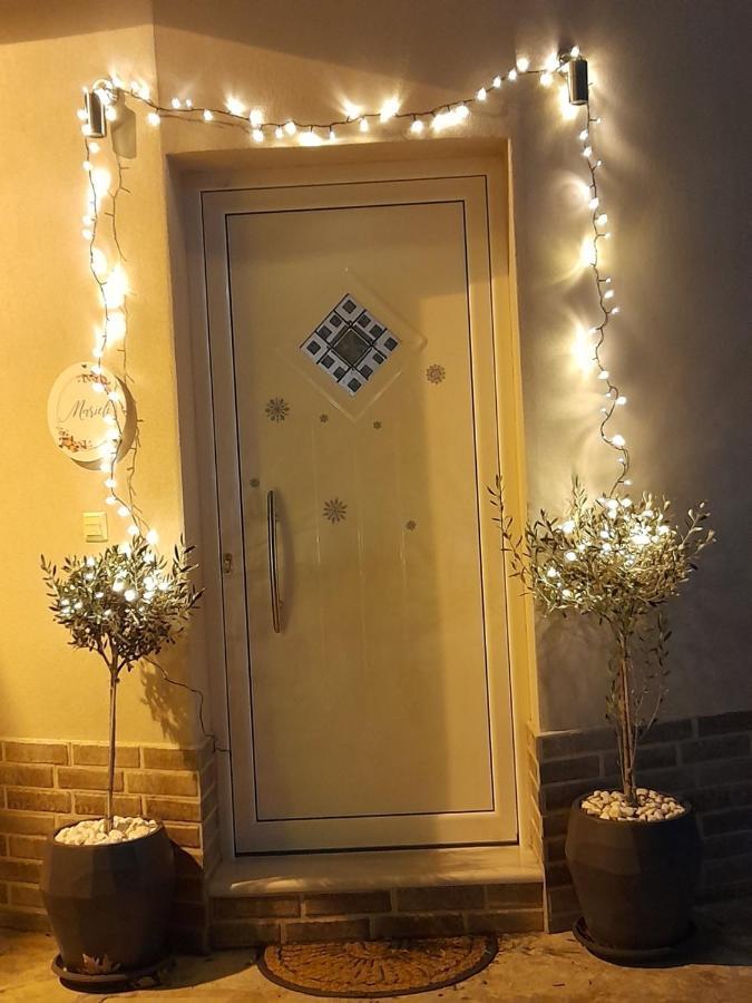 Marieli Apartment Perama  Екстериор снимка